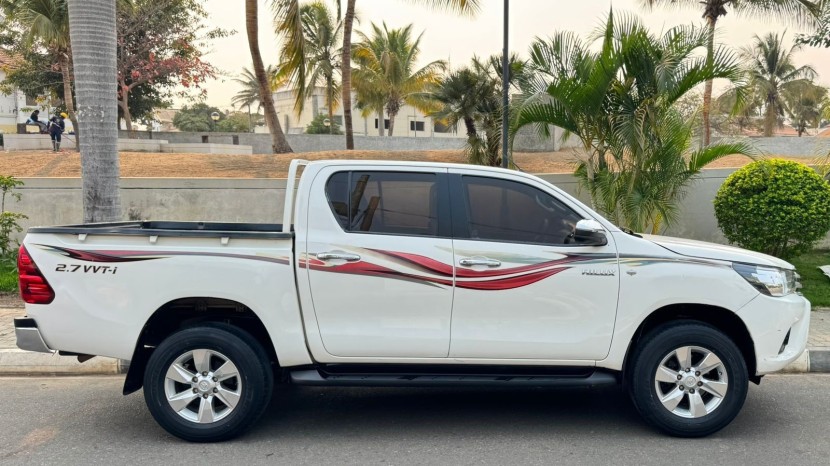 Venda TOYOTA HILUX AUTOMÁTICO