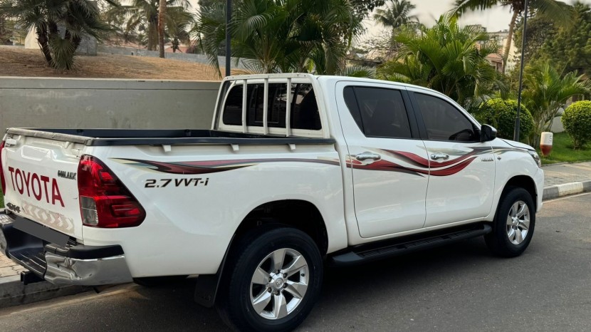 Venda TOYOTA HILUX AUTOMÁTICO