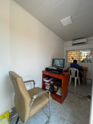 Venda Arrenda-Se Armazém A Beira Estrada