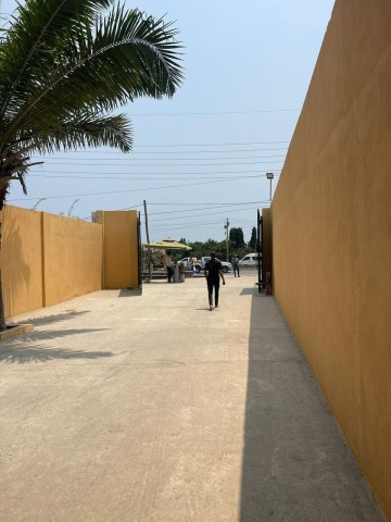 Venda Arrenda-Se Armazém A Beira Estrada