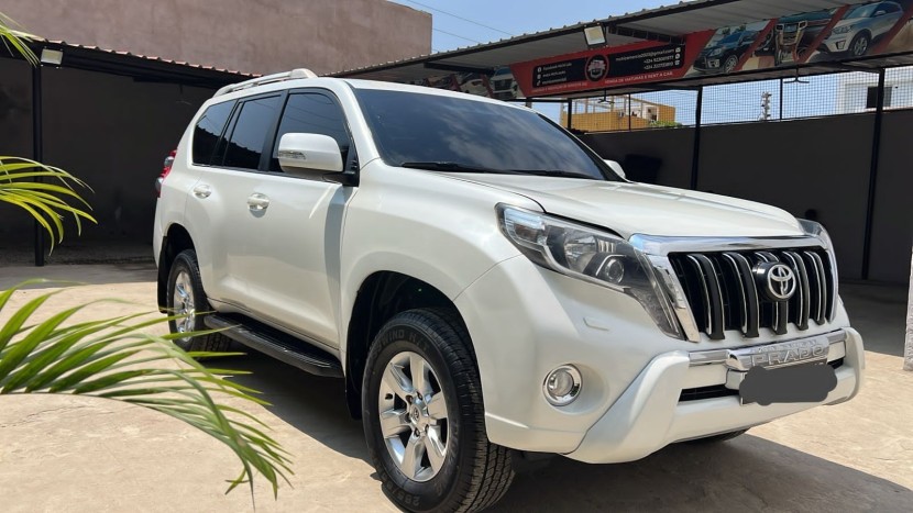 Venda TOYOTA LAND CRUISER PRADO TXL