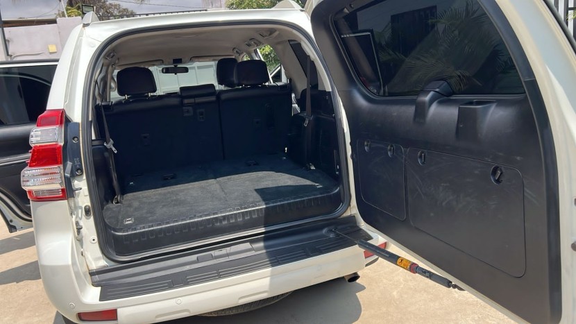 Venda TOYOTA LAND CRUISER PRADO TXL