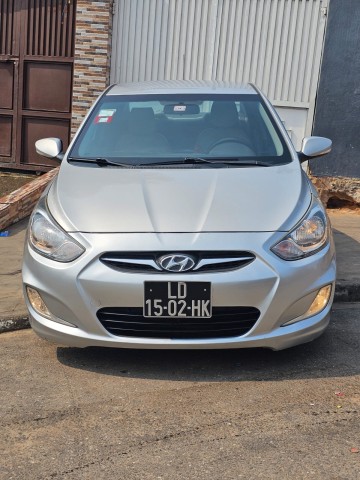 Venda HYUNDAI ACCENT LIMPO