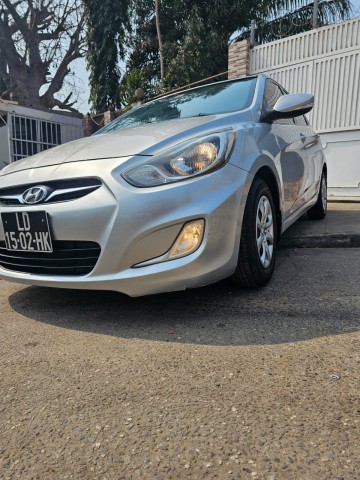 Venda HYUNDAI ACCENT LIMPO