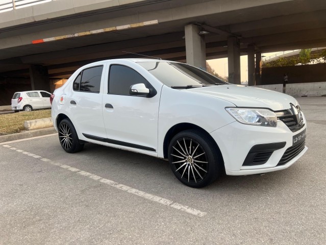 Venda Renault logan impecável