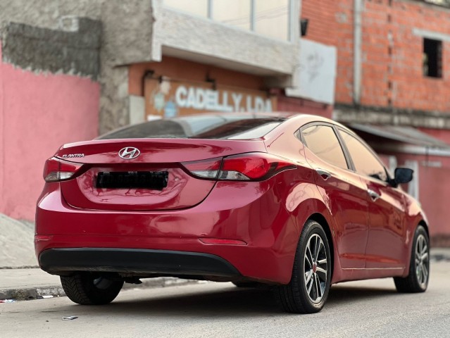 Venda HYUNDAI ELANTRA