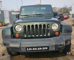A venda JEEP WRANGLER TRAIL RETED LIMITED FULL