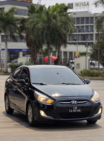 Venda HYUNDAI ACCENT