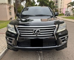 A venda LEXUS 570 - FULL OPTION