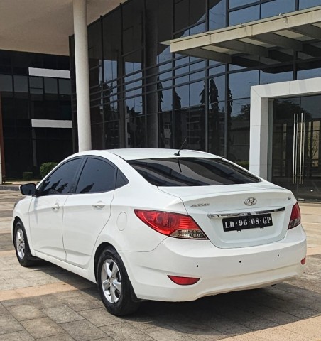 Venda HYUNDAI ACCENT
