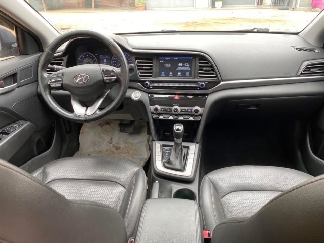 Venda HYUNDAI ELANTRA FULL OPTIONS 2020