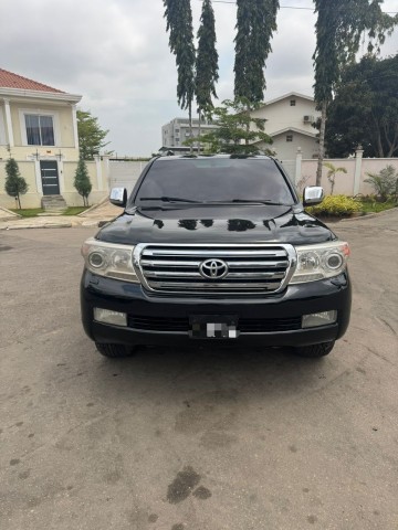 Venda TOYOTA LAND CRUISER V8