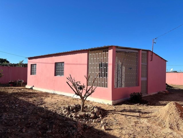 Venda Vende-se esta casa no Lubango