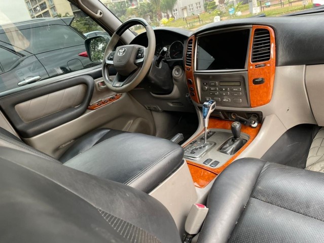 Venda TOYOTA LAND CRUISER