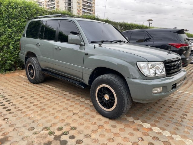 Venda TOYOTA LAND CRUISER