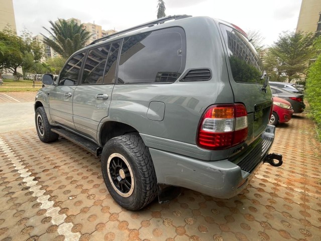 Venda TOYOTA LAND CRUISER