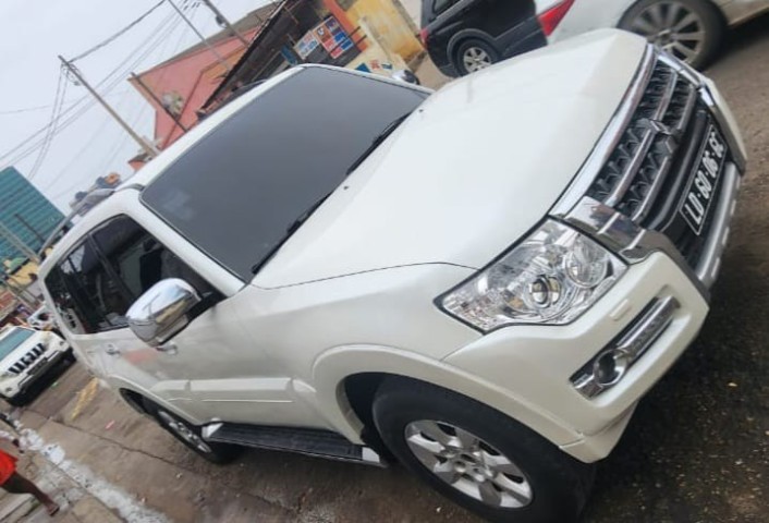 Venda MITSUBISHI PAJERO