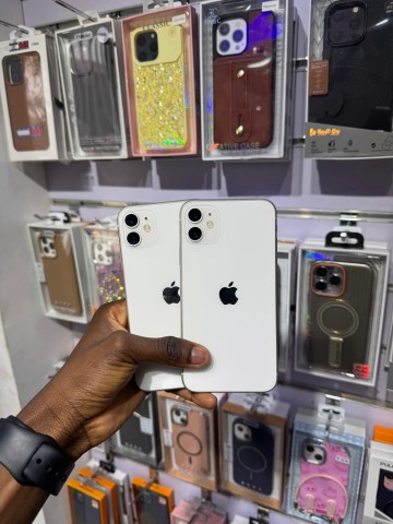 Venda IPhone 11normal 64GB