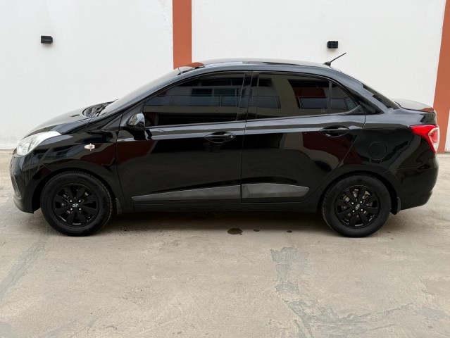 Venda HYUNDAI GRAND i10 SEDAN