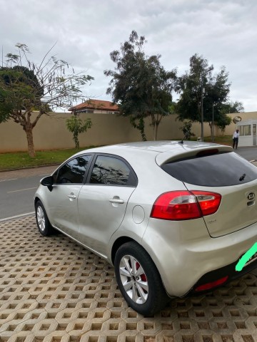 Venda Vendo Kia Rio Super Limpo...