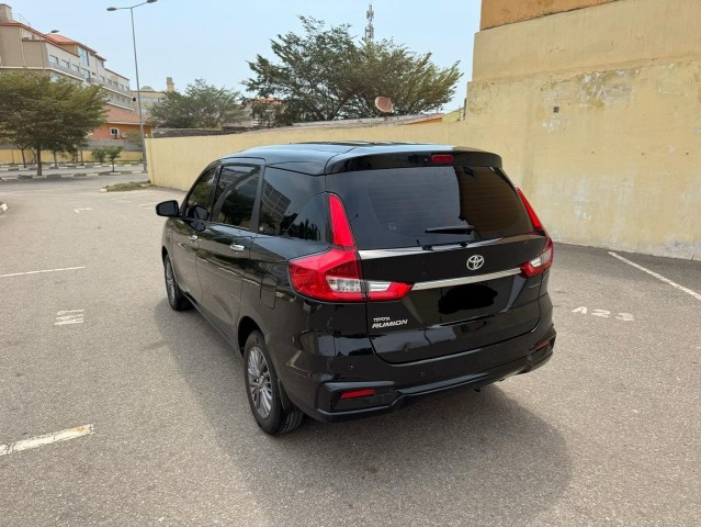 Venda TOYOTA RUMION