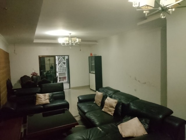 Venda Comprar Vivenda T3+1 No Zango 1