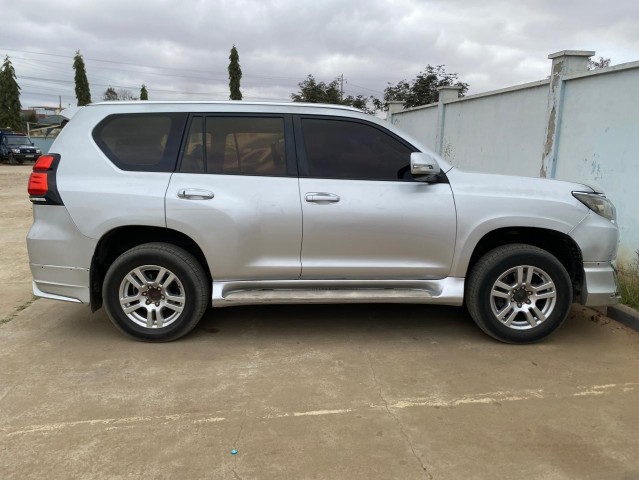 Venda Vendo Toyota Land Cruiser Prado