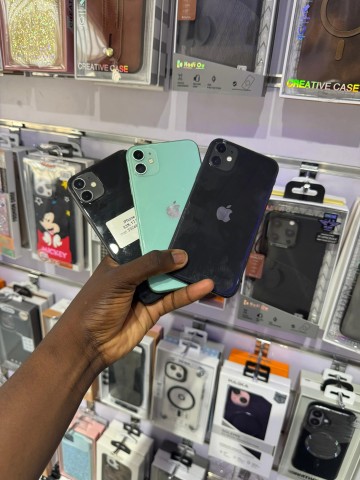 Venda IPhone 11 normal 128gb