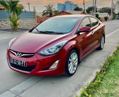 A venda HYUNDAI ELANTRA