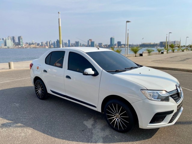 Venda Renault logan impecável