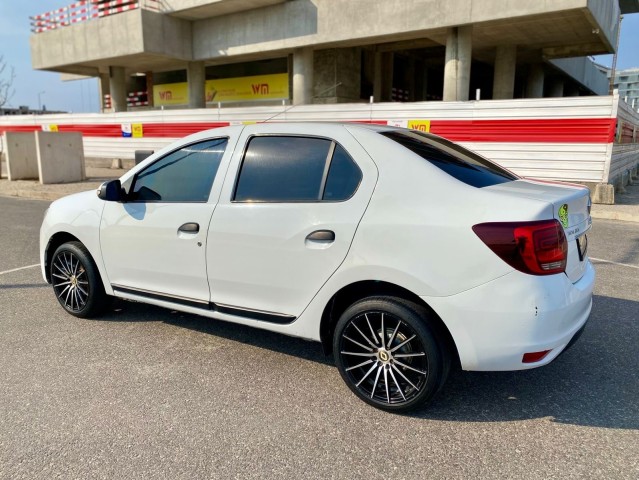 Venda Renault logan impecável