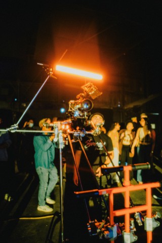 Venda Procuramos casas para actuar em Karaoke