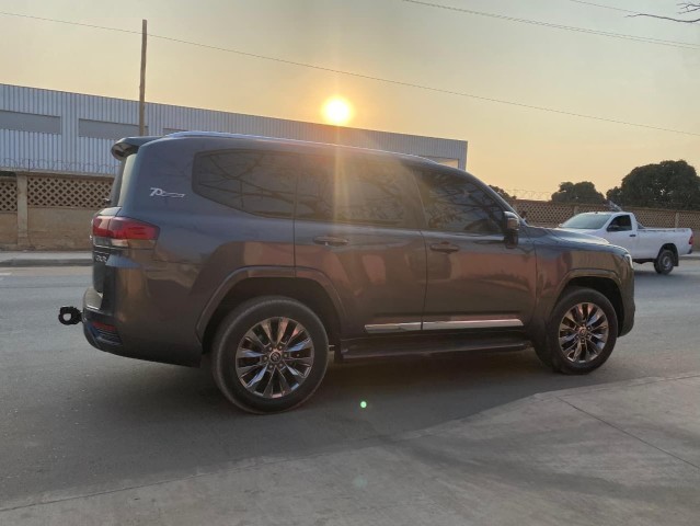 Venda TOYOTA LC300 GXR | EDIÇÃO 70th Aniversary