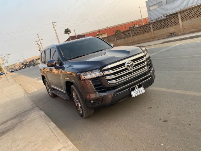 Venda TOYOTA LC300 GXR | EDIÇÃO 70th Aniversary