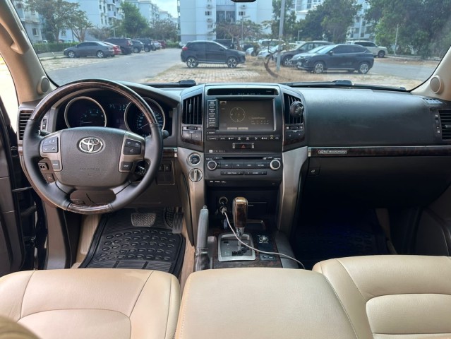 Venda Toyota Land Cruiser 60th - 2013