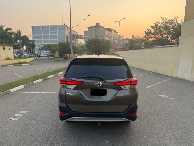 Venda TOYOTA RUSH