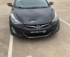 A venda Vendo Hyundai Elantra