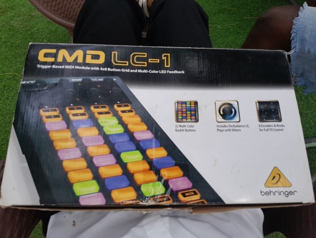 Venda Controladora MIDI Behringer CMD LC-1