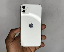 A venda IPhone 11 (64GB)