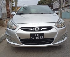 Comprar HYUNDAI ACCENT LIMPO