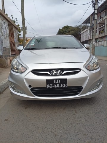 Venda HYUNDAI ACCENT LIMPO