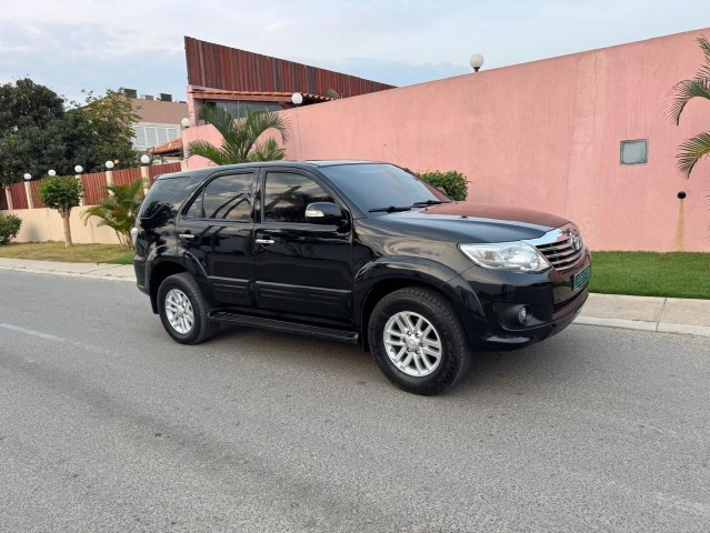 Venda Vendo Toyota Fortuner Super Limpo