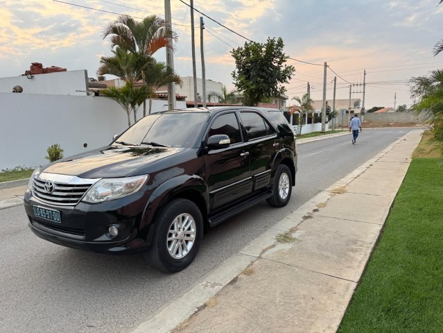 Venda Vendo Toyota Fortuner Super Limpo