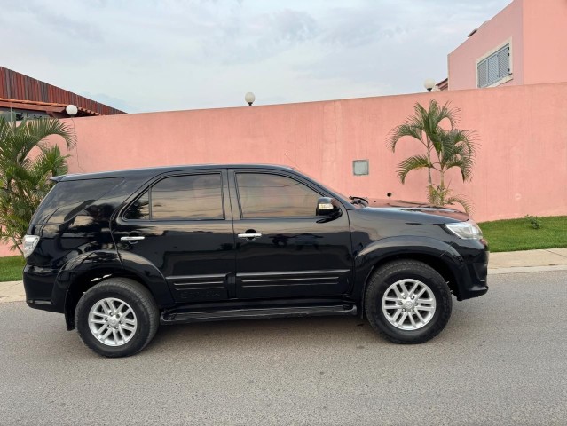 Venda Vendo Toyota Fortuner Super Limpo