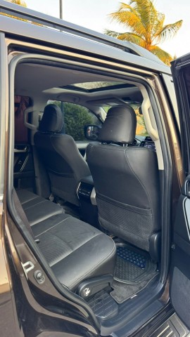 Venda TOYOTA LAND CRUISER PRADO VX 70 aniversário