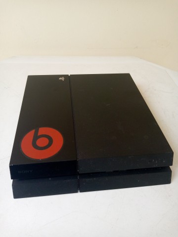 Venda PlayStation 4 Fat de 500 GB