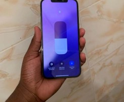 A venda Vendo iPhones Semi Novos