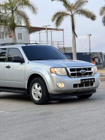 Venda Ford escape impecável