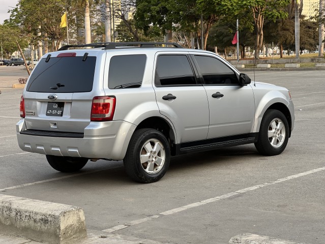 Venda Ford escape impecável