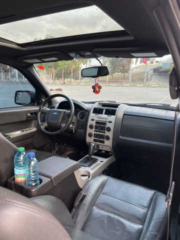 Venda Ford escape impecável
